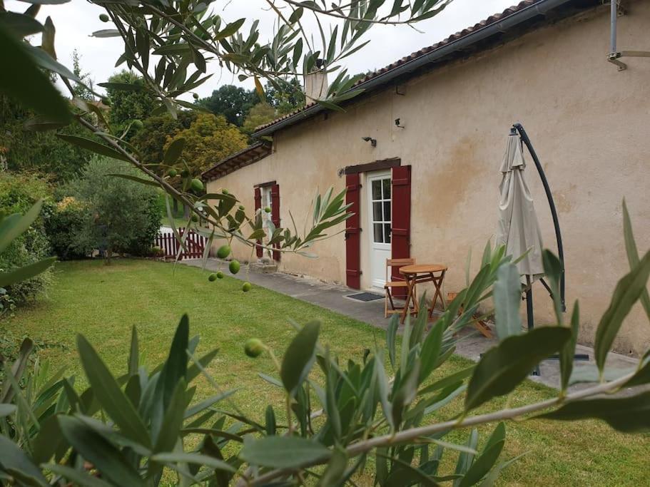 Le Tourniquet - Aubeterre Tiny House Aubeterre-sur-Dronne Exterior photo